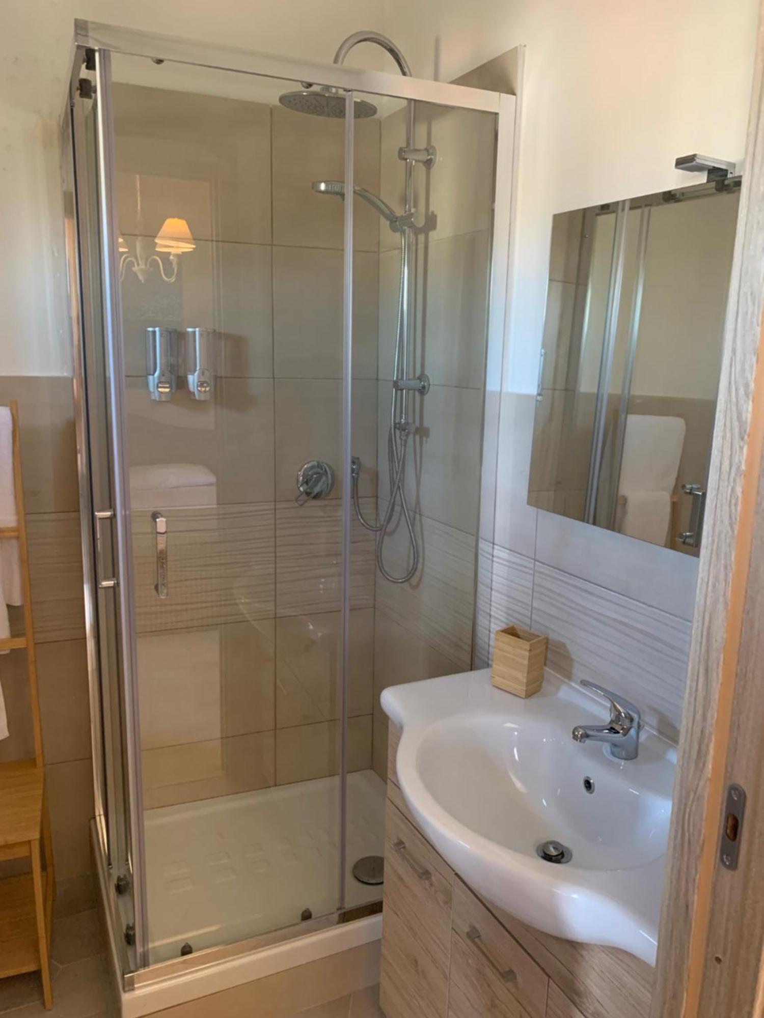Atticogaribaldi Apartment คาตาเนีย ภายนอก รูปภาพ